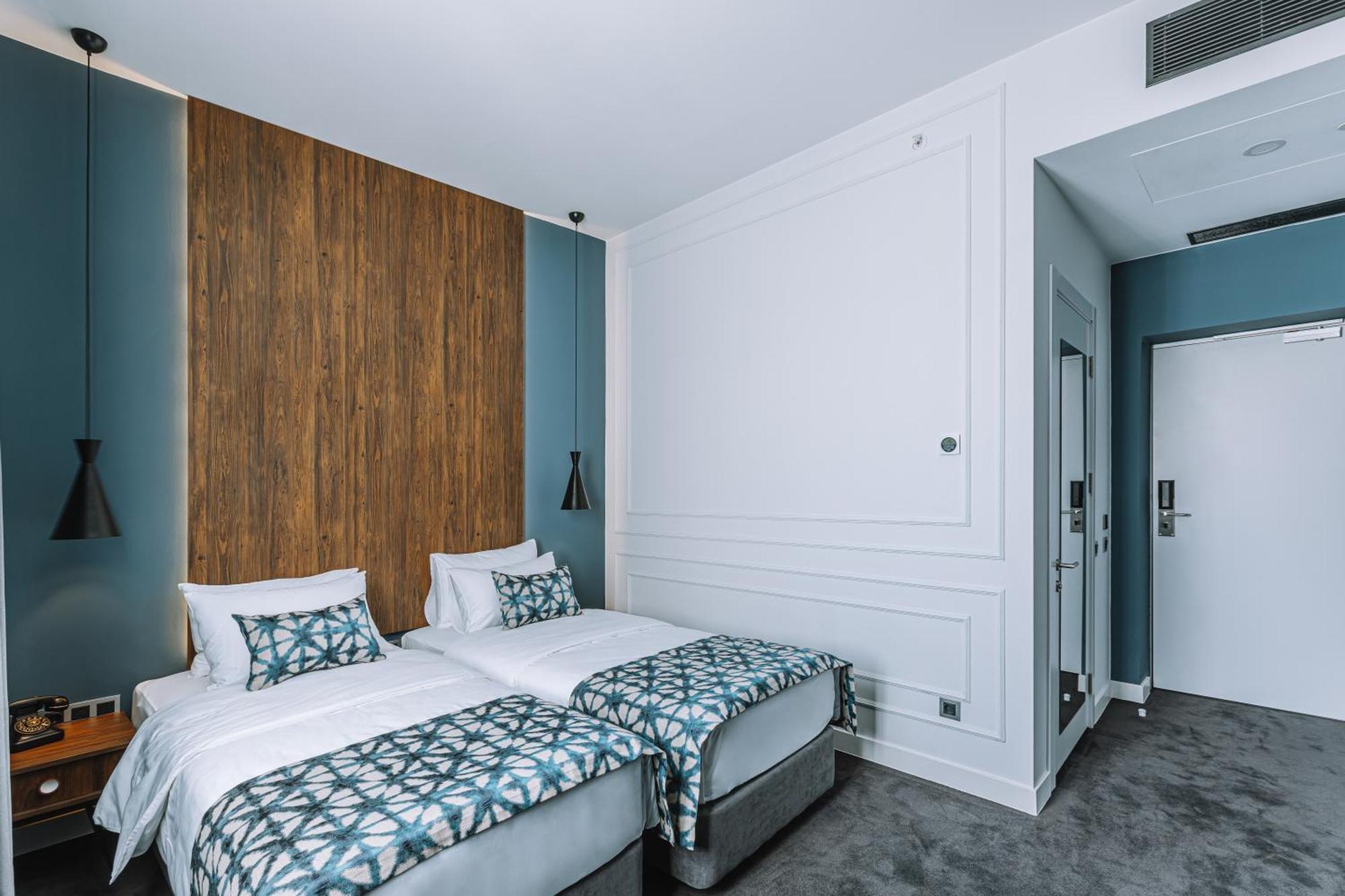 Hotel Twenties Tbilisi - Stay & Dine Экстерьер фото