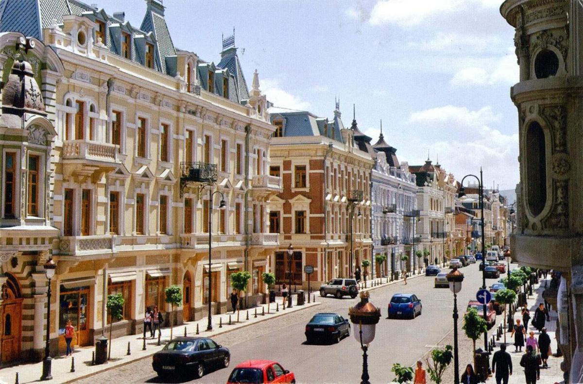 Hotel Twenties Tbilisi - Stay & Dine Экстерьер фото