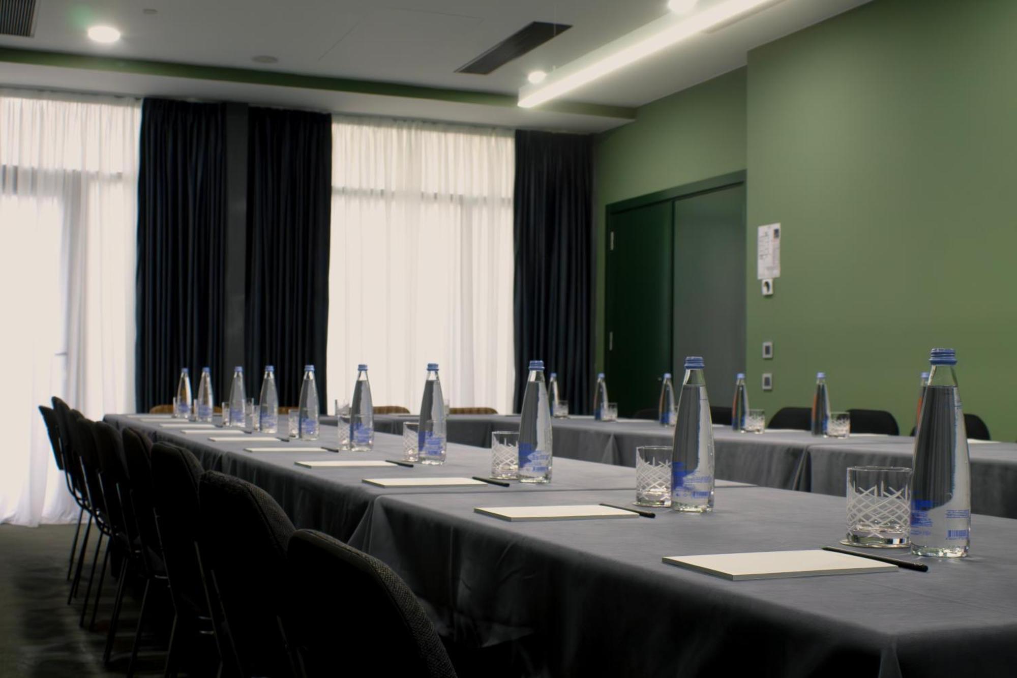 Hotel Twenties Tbilisi - Stay & Dine Экстерьер фото