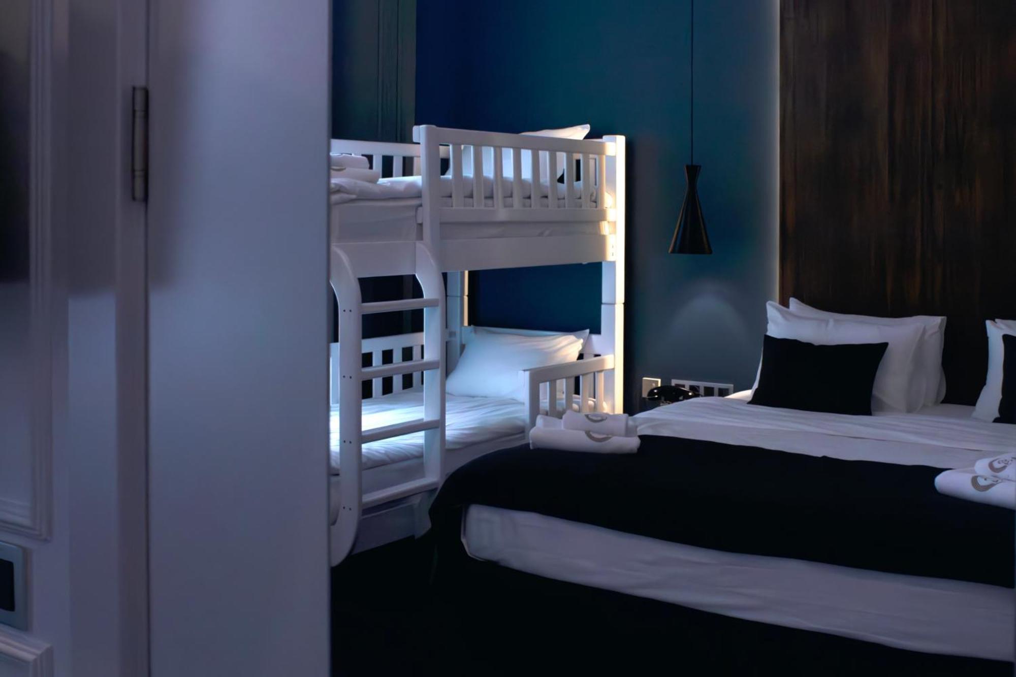 Hotel Twenties Tbilisi - Stay & Dine Экстерьер фото