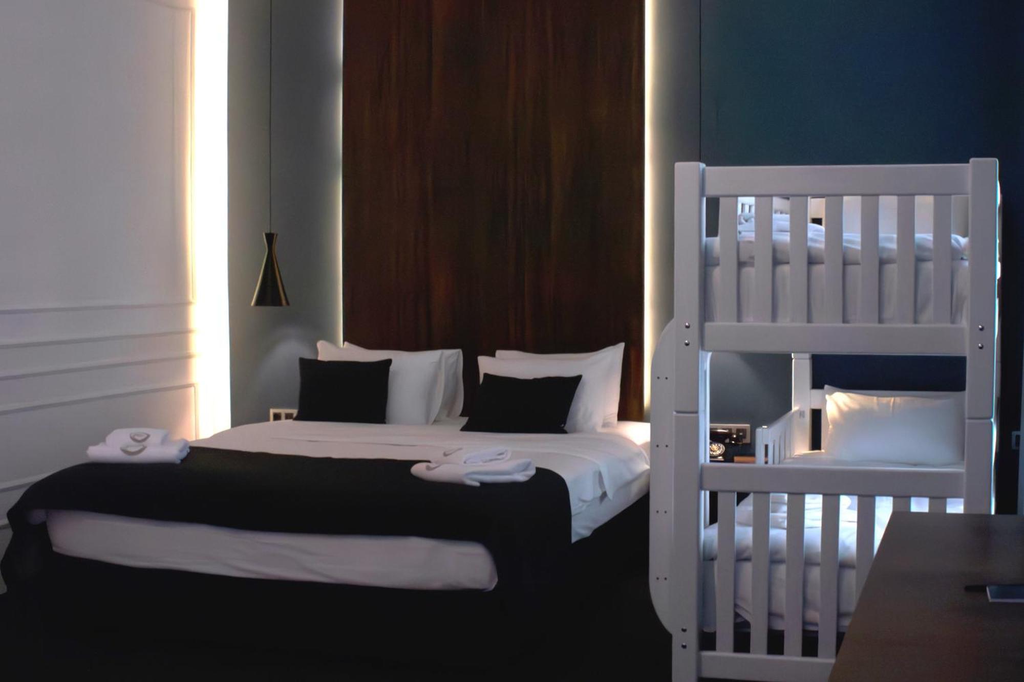 Hotel Twenties Tbilisi - Stay & Dine Экстерьер фото